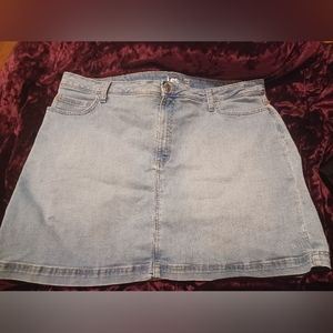 Womens size 22 Lee regular fit, mid rise skort